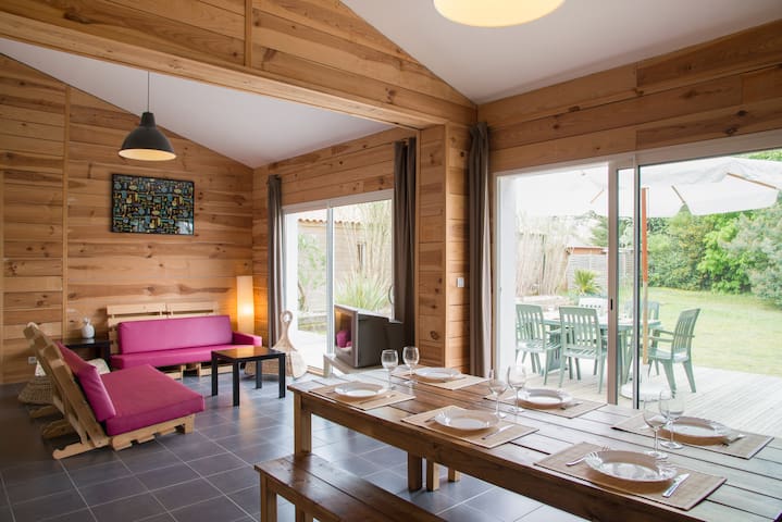 MAKAHA 6 persons House