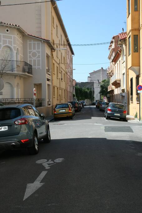 Centre-ville rue calme