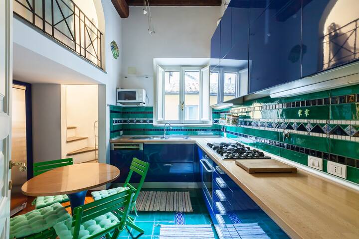 Giusi – Trevi Fountain, Rome gallery image 2