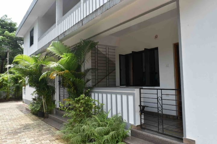 Casa Trinity - Casa 2 (Furnished A/c 2 Bhk -Wi-fi) - Colva