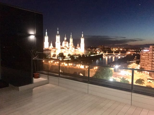 Espectacular ático al Pilar con jacuzzi+piscina