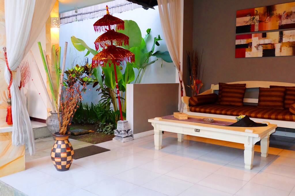 Detail Living Area