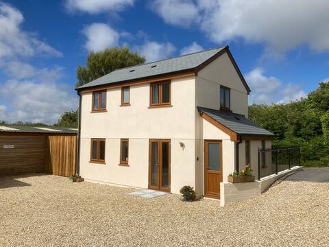 Cornish cottage, central location to explore area.