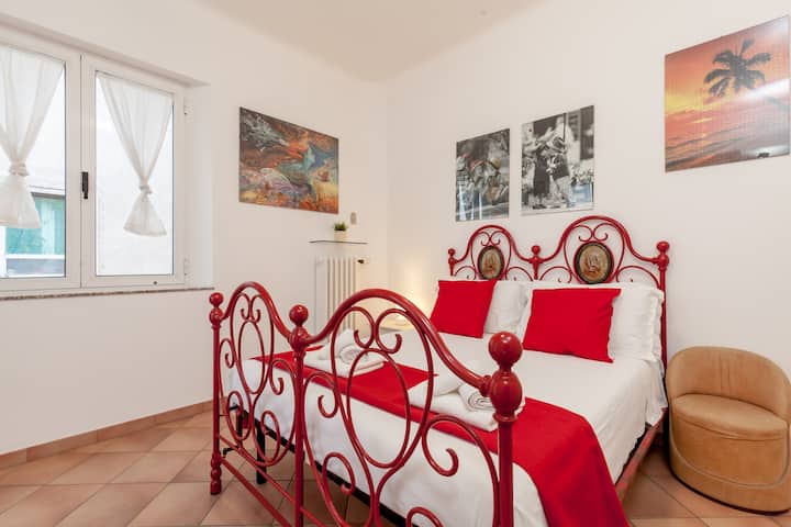 Chumba kikuu cha kulala.