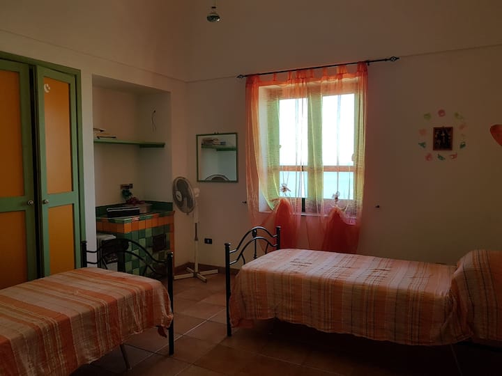 غرفة النوم 2