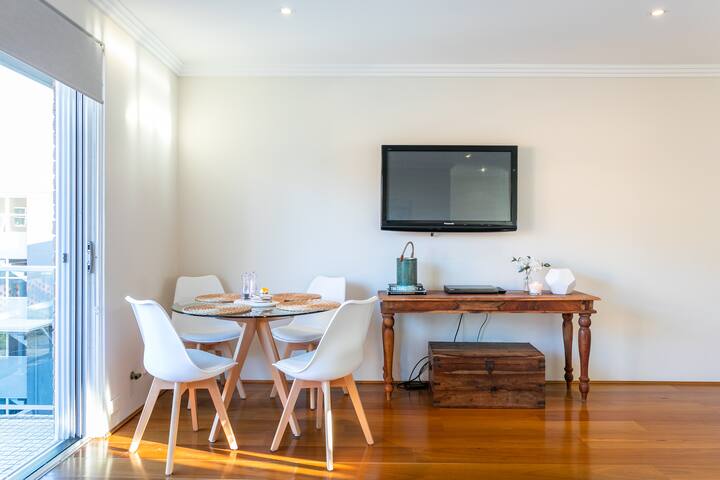 Stroll to Manly Beach FUN_LOVE~CHILL gallery image 5