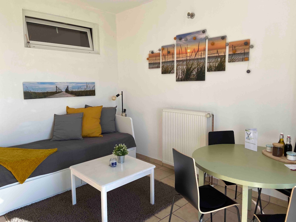 Top performing Airbnb: Fröötbarg cozy with lake view grasslands pet in Fuhlendorf
