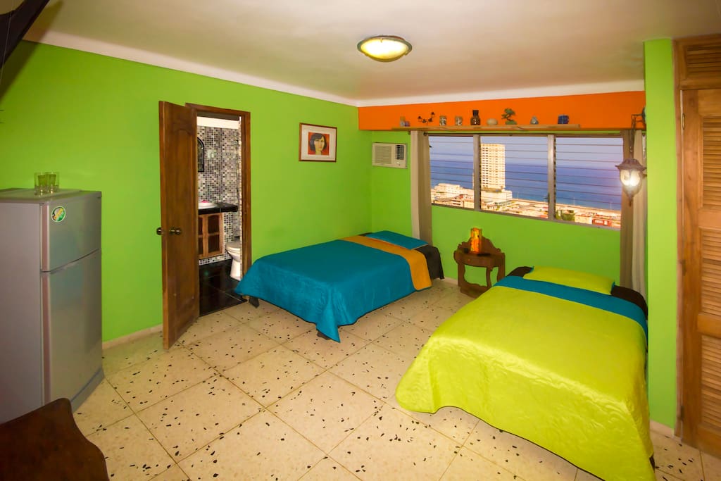 Habitación 1 con baño privado