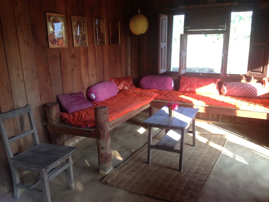 Room 3 sitting area