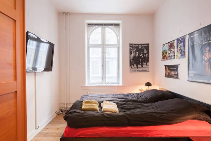 Quarto com cama king size (180x200 cm)