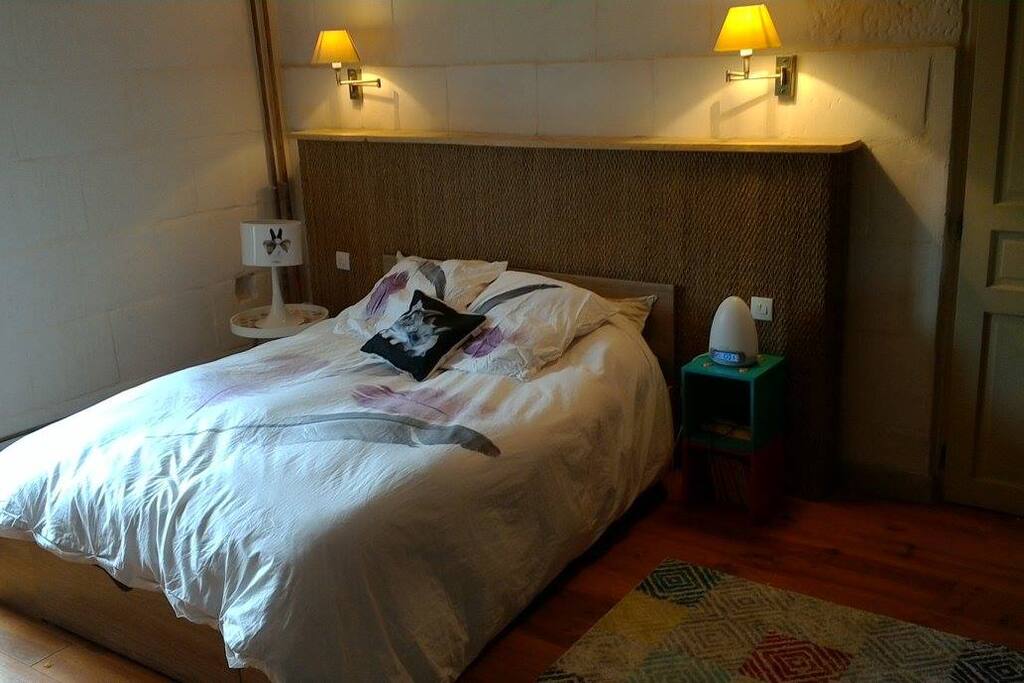 Ellie's room - double bed
