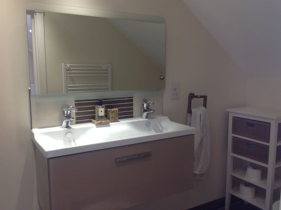 ensuite with his and her sinks
