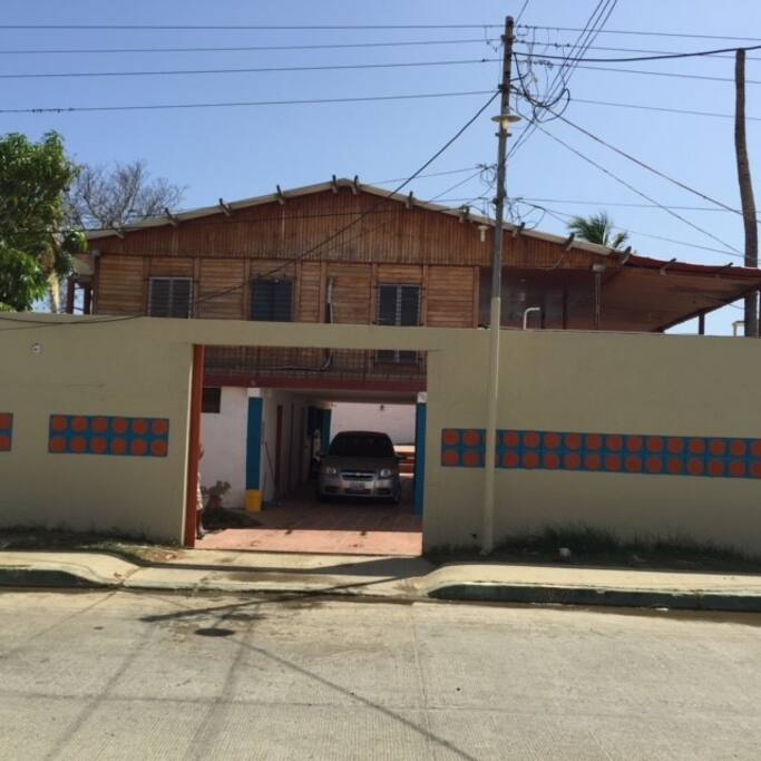 Estacionamiento Completamente Cerrado