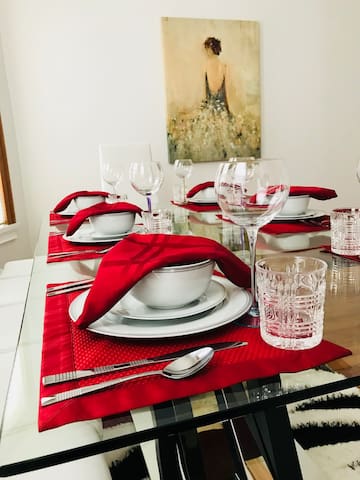 Triple Decker Guesthouse for up to 24 guests! gallery image 2