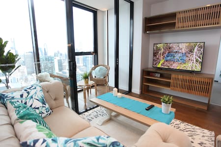 Central Mel Bay, City and Sunset View 3 bedrooms