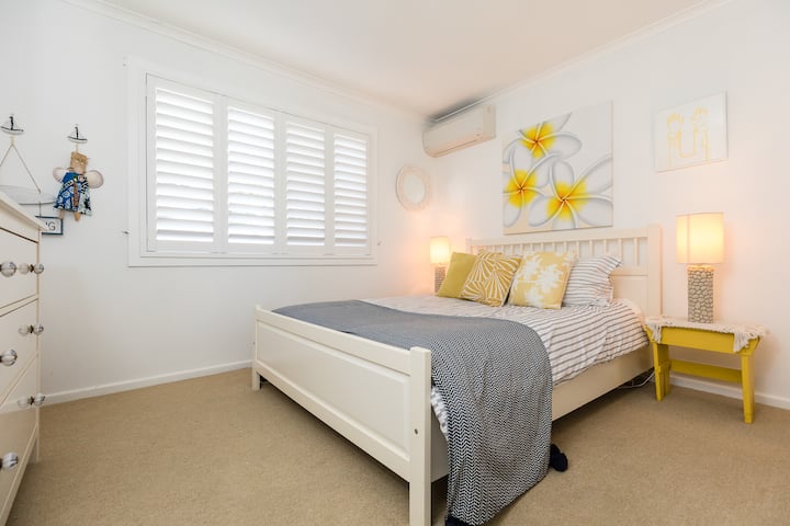 Upstairs Queen Bedroom 2