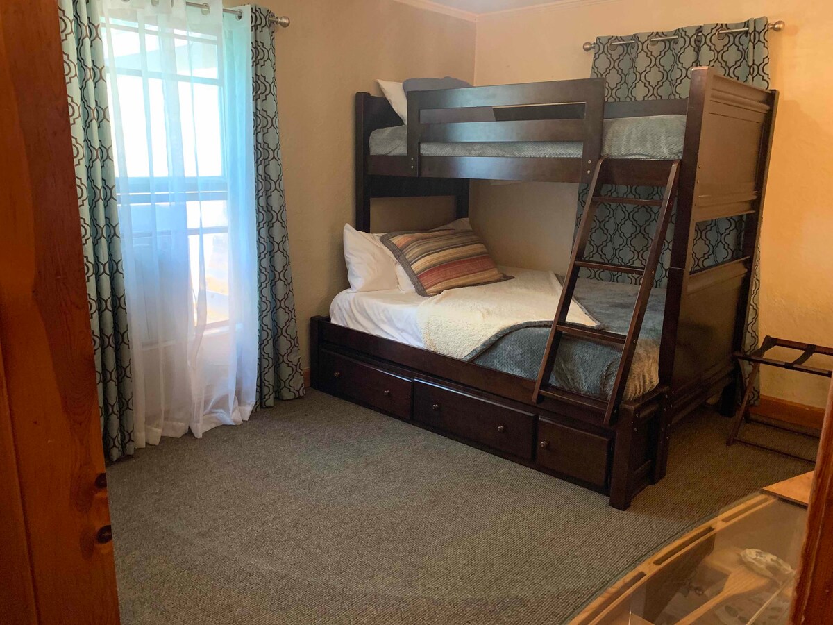 2nd bedroom sleeps 3 double on the lower and a single on top.