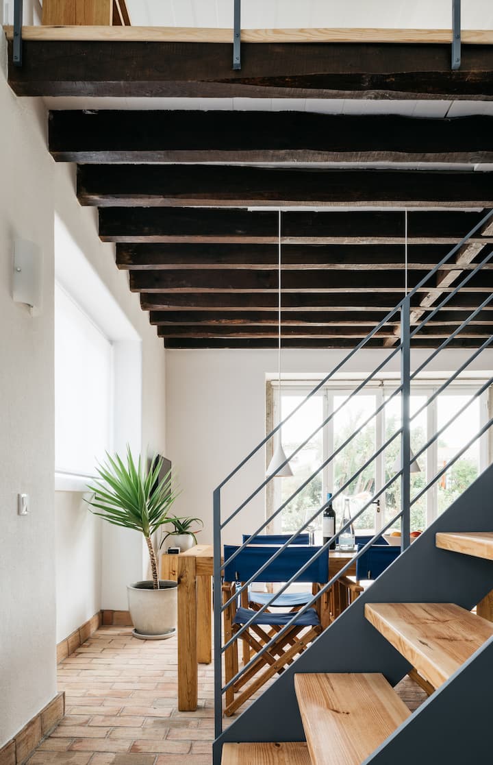 Outpost · Loft-style Duplex · Garden Terrace - Colares