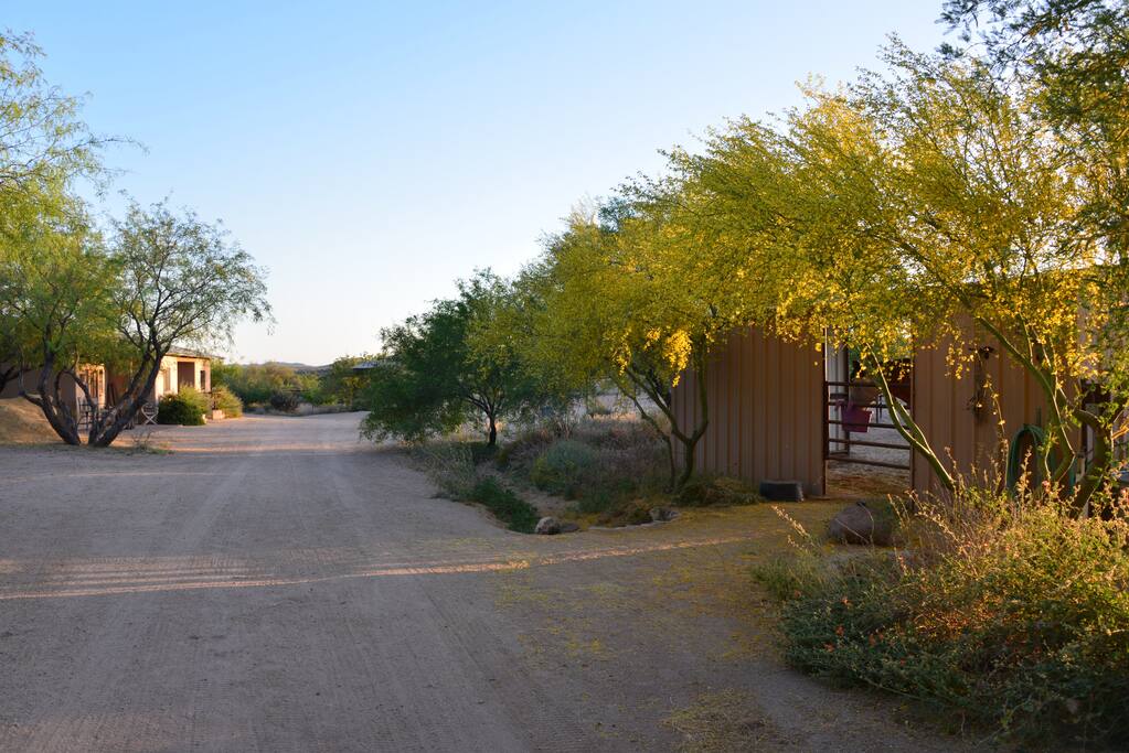 Casita on Desert Horse Ranch Guesthouses for Rent in Wickenburg