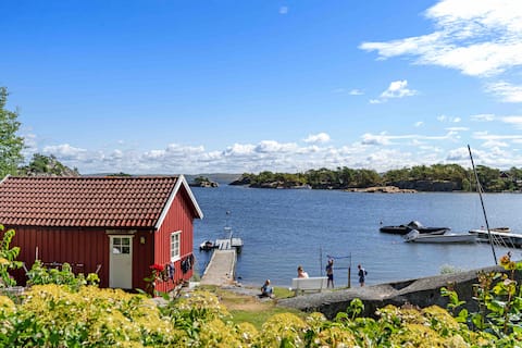 Idyllic cabin on Hvaler with own beach and jetty