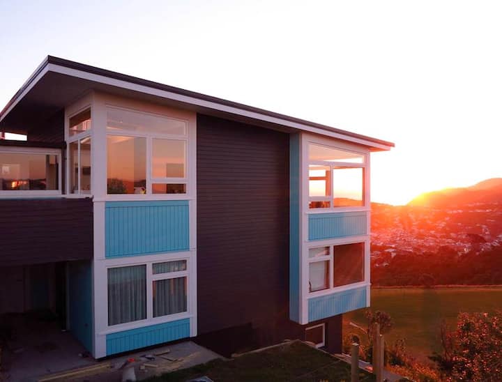 Panoramic Perch: Scenic, Spacious Modern Comfort - Wellington, Nueva Zelanda