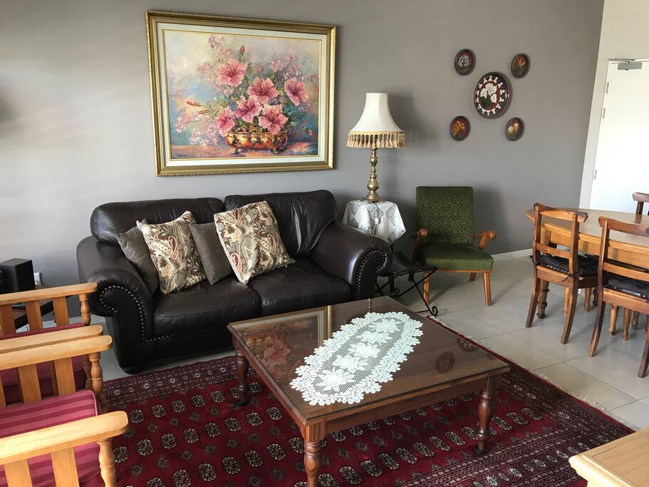 Living/dining room