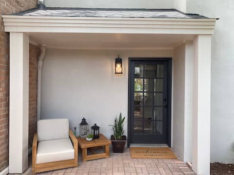 Newly Remodeled Spacious Townhome Boca Chica Blvd