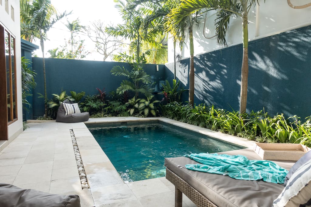 Sun lounge pool