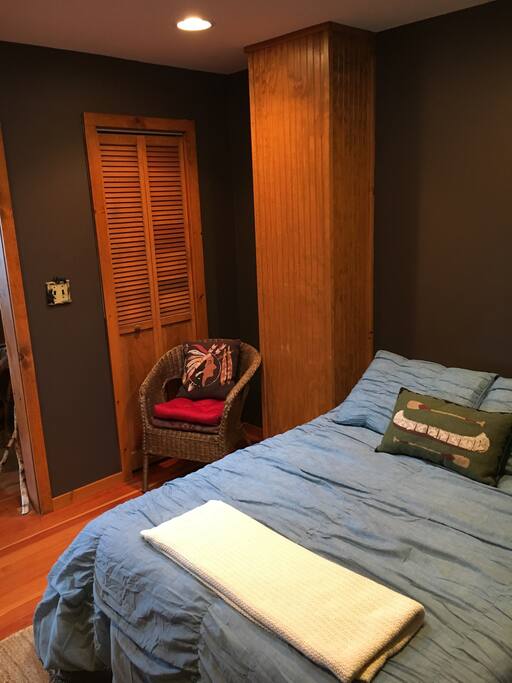 Second bedroom/TV room
