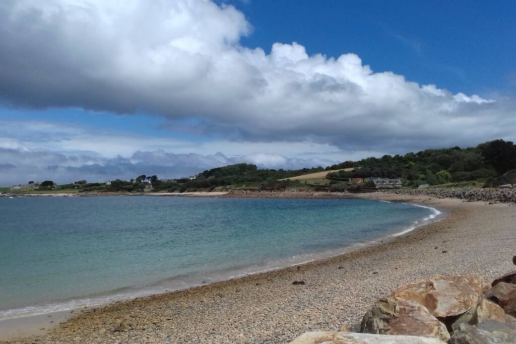 PLAGE A 400 M DE LA MAISON