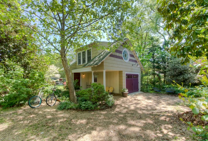 Chesapeake Birdhouse Studio