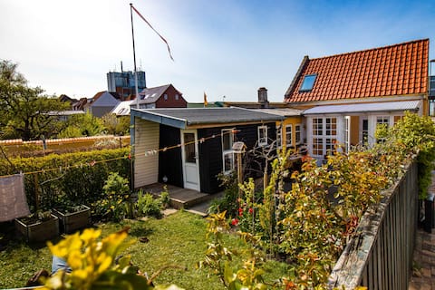 CHARMING HOLIDAY HOME IN THE MIDDLE OF COTTAGE/LANGELAND