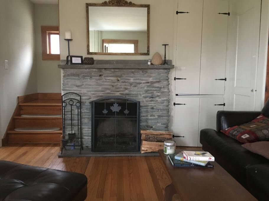 Your country home awaits!