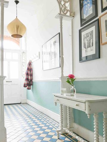 Light & spacious family house, Kensal Rise, London