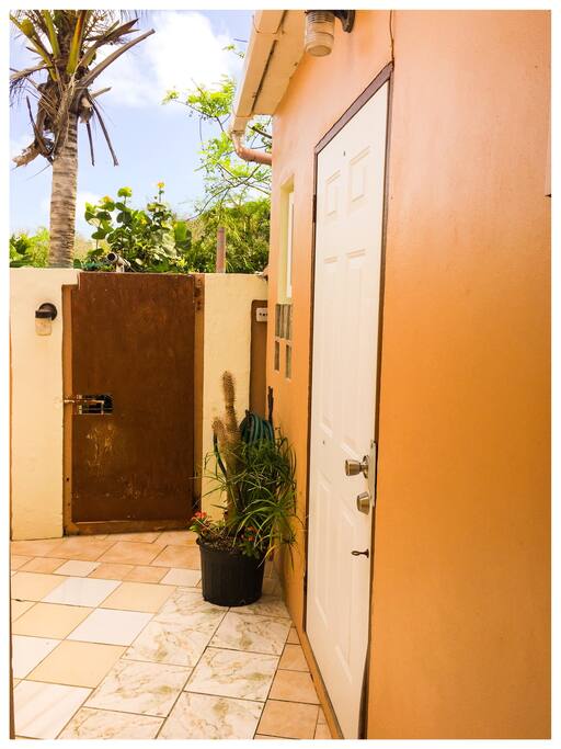 You're private entrance to the Studio