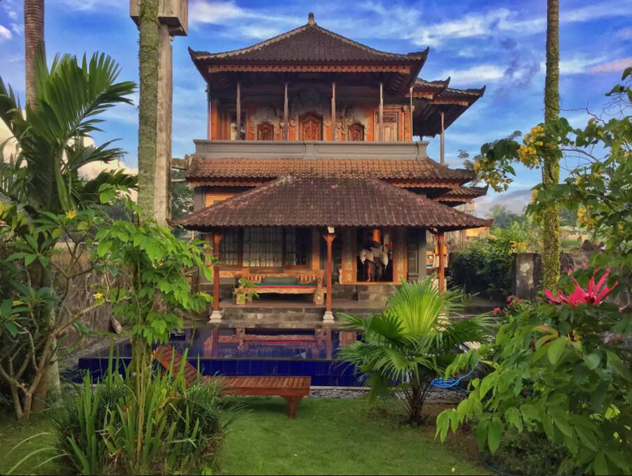 Classic Style Bali Villa with lush garden and pool