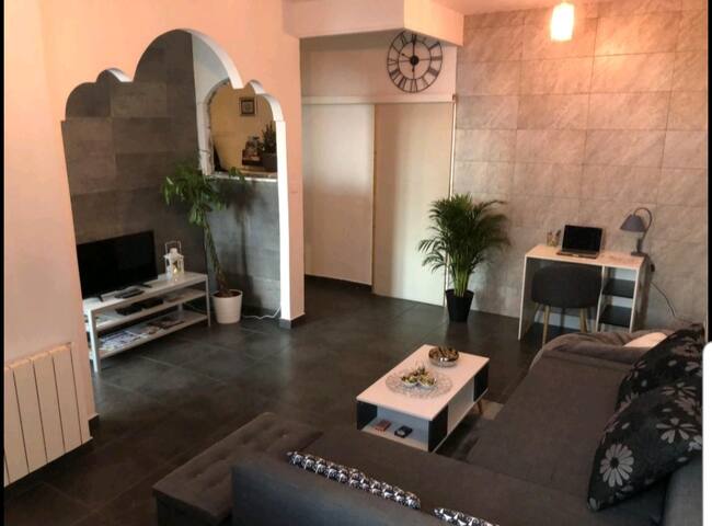Cozy accommodation near downtown