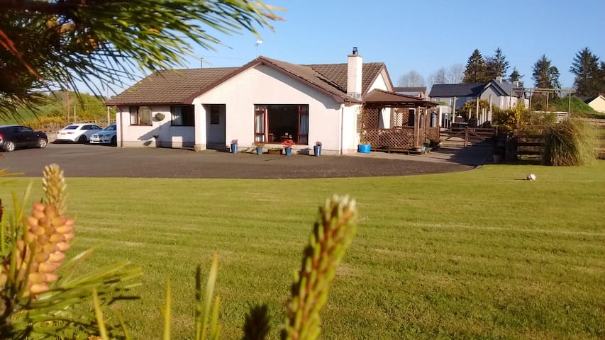 Rosgarron airbnb  Friendly home to relax/unwind
