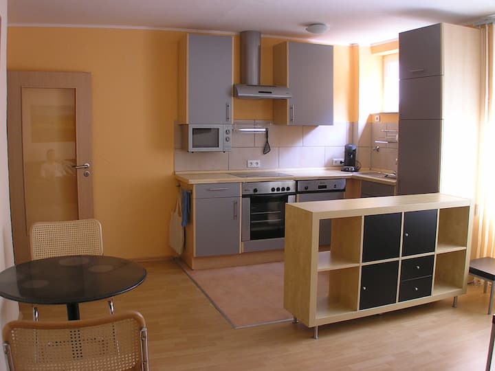 Central Quiet Apartment - Düsseldorf