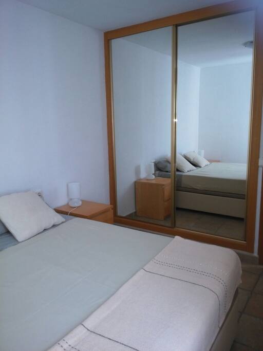 habitación doble con cama de 150cmx200cm