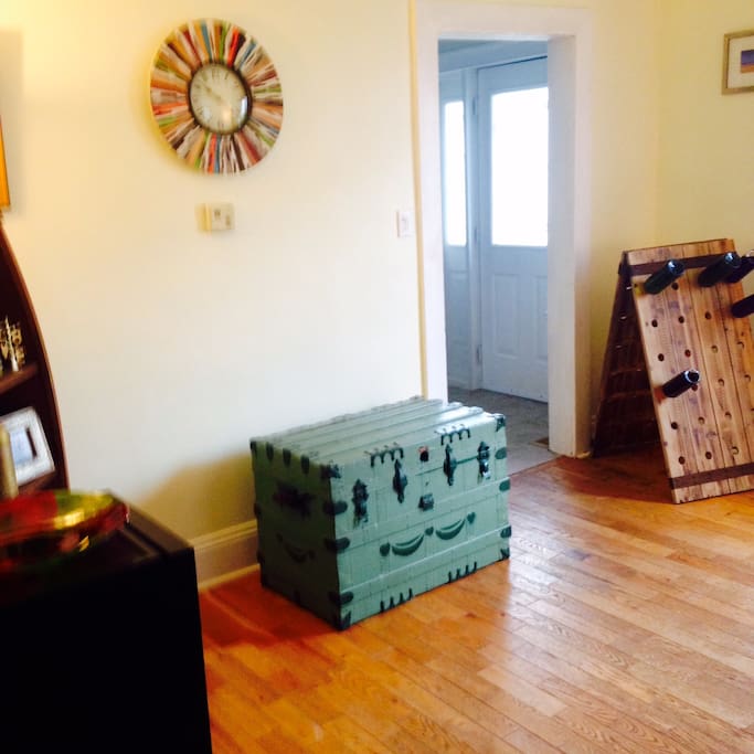 Dining Room (note the wine rack and fridge ;))!