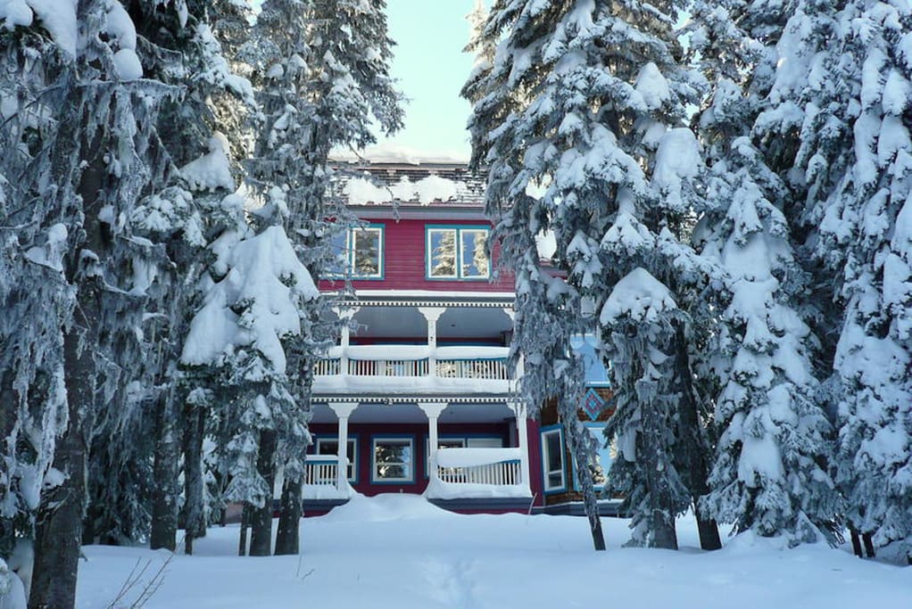 Back of the House from the Skiway