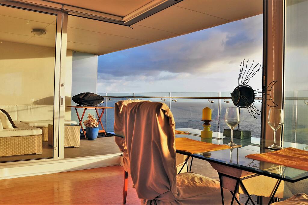 Entertain your guests in complete style with the ocean as your backdrop and what a perfect vantage point for dolphin and whale watching