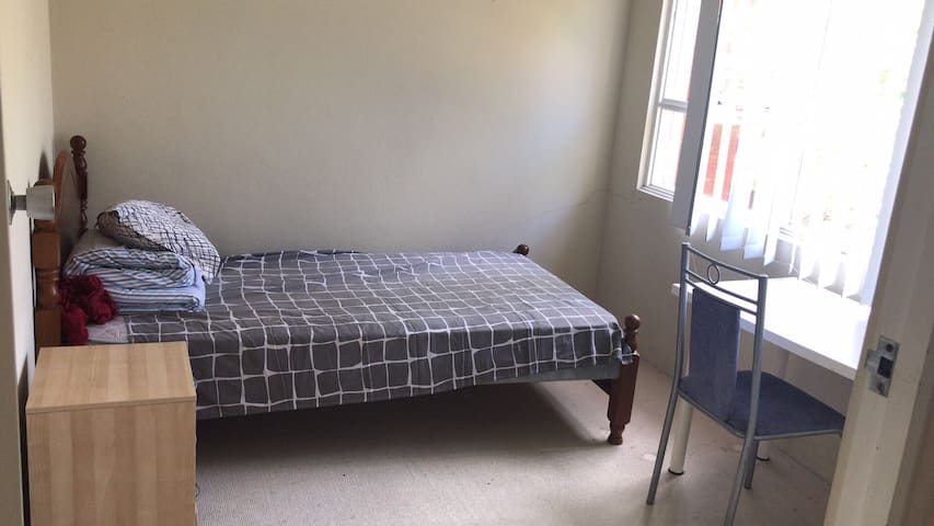 nice single room near unsw kingsford