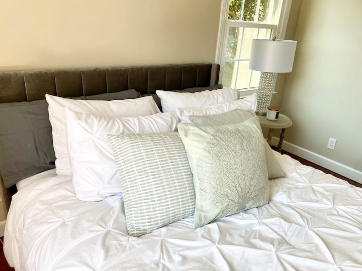 Falls Lake Vacation Rentals & Homes North Carolina, United States