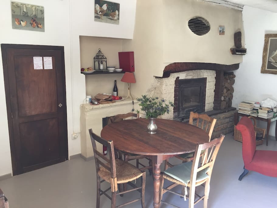 Salle à manger pièce principale