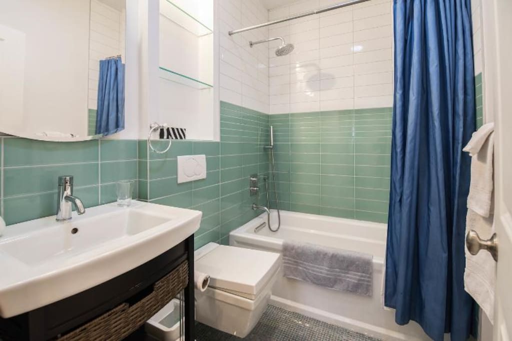 Bathroom suite #2