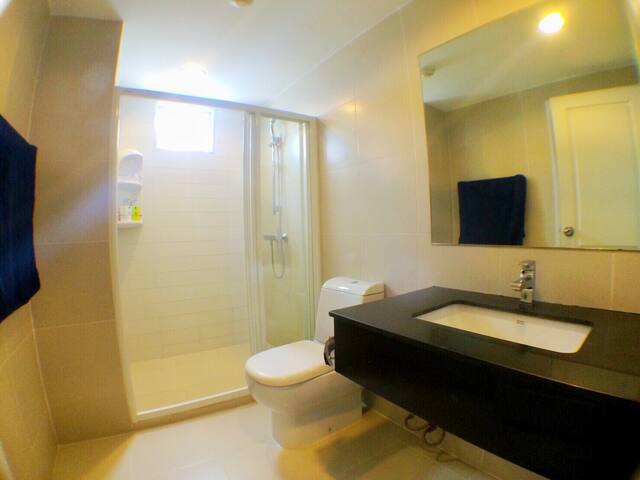 Resort Style Luxury apartment,5min to MRT,freeWifi gallery image 4