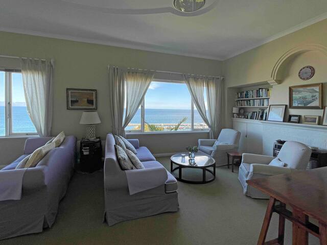 Lynedoch – Panoramic Vistas over Kalk Bay gallery image 5