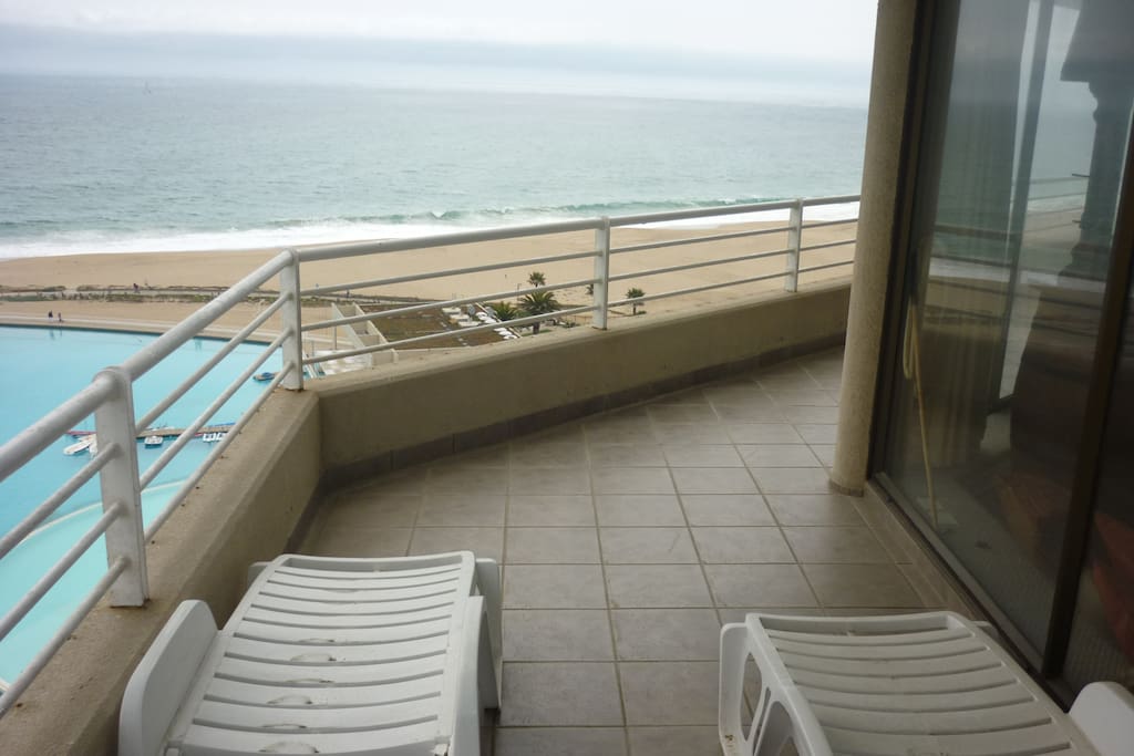 Gran terraza con malla de seguridad